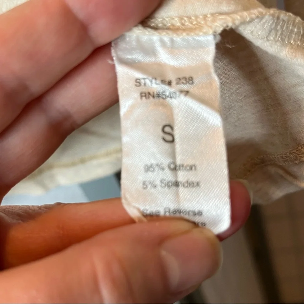 Cabi oatmeal colored long sleeved top - Picture 5 of 6